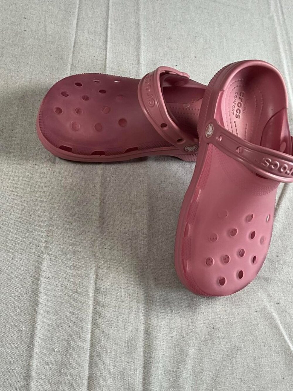 Womens Crocs Rosette Pink Translucent Classic Frosted Clogs (WM 7)